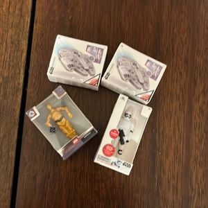 4 Star Wars mini brands